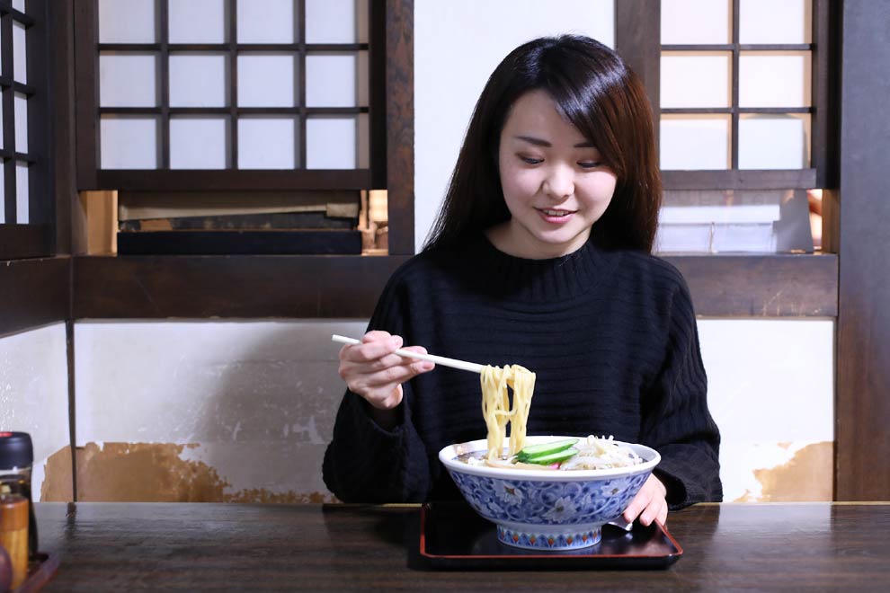 栄屋本店