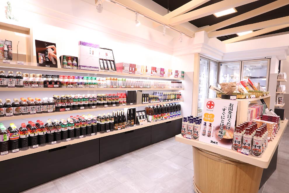 カレーと、スイーツと、マルジュウのお店　蔵膳屋