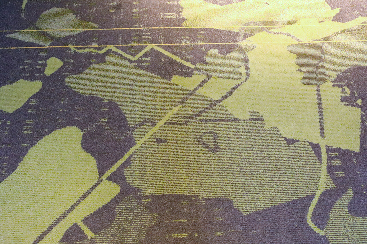 「渋谷らしさ」をイメージしたデザインのカーペット