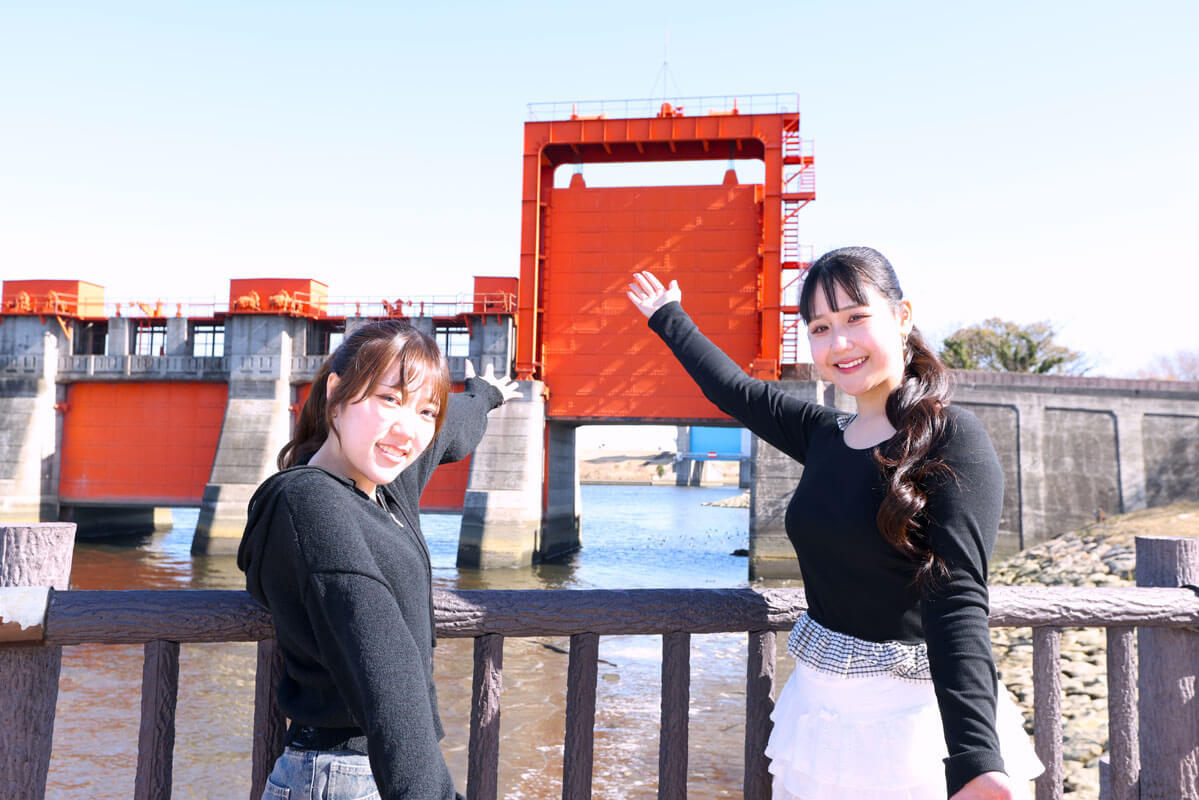 旧岩淵水門（赤水門）