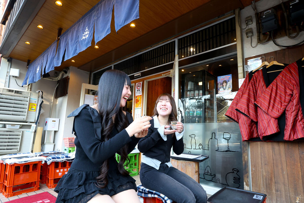 屋外の飲食スペース