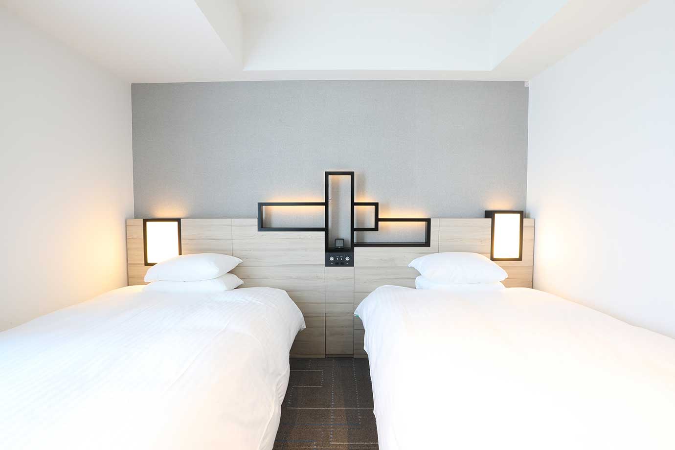 JR-East Hotel Mets Premier Gotanda