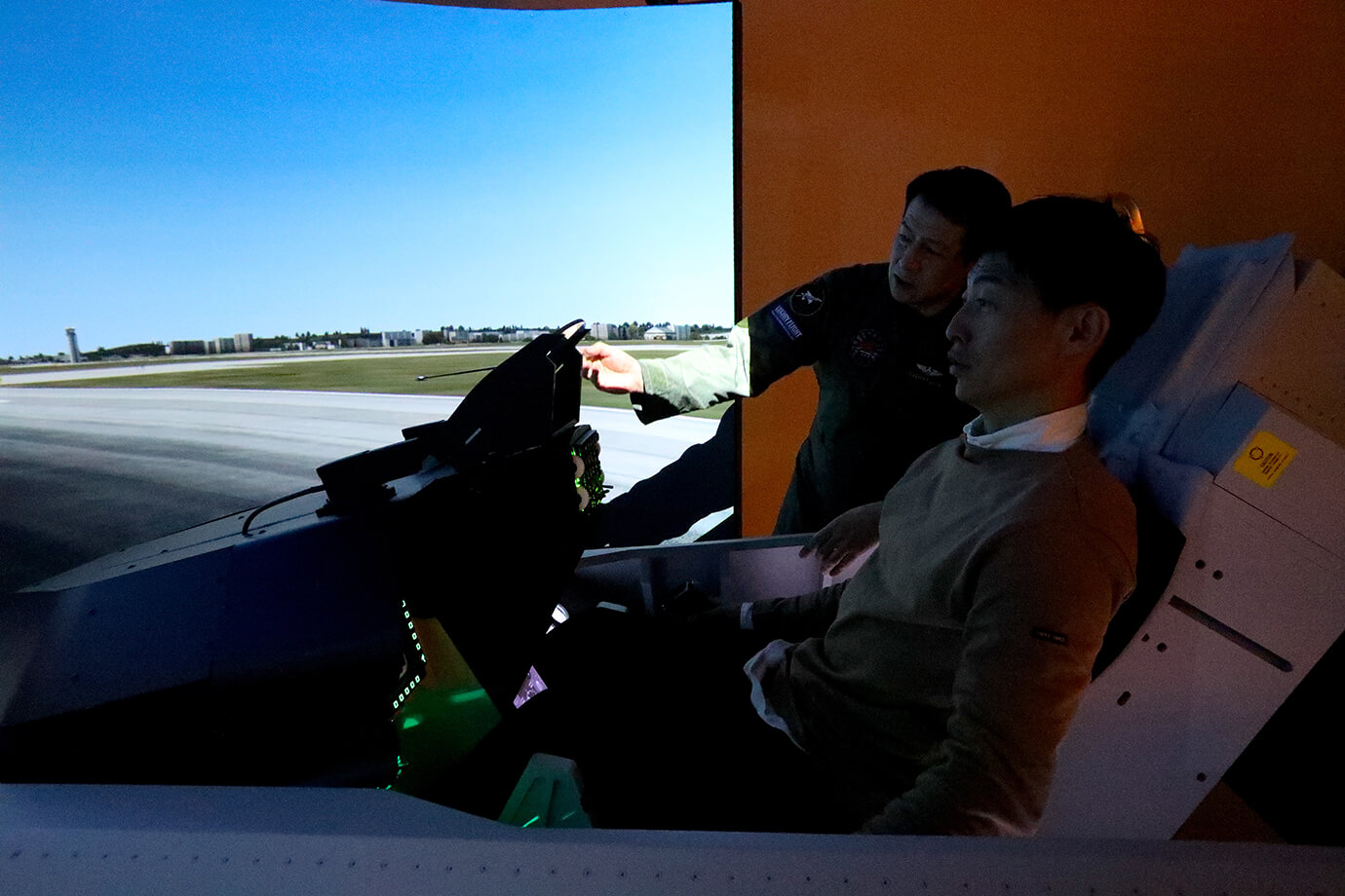 LUXURY FLIGHT HICity Fighter店