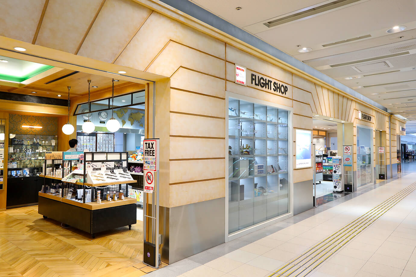 羽田機場 JAL PLAZA FLIGHT SHOP